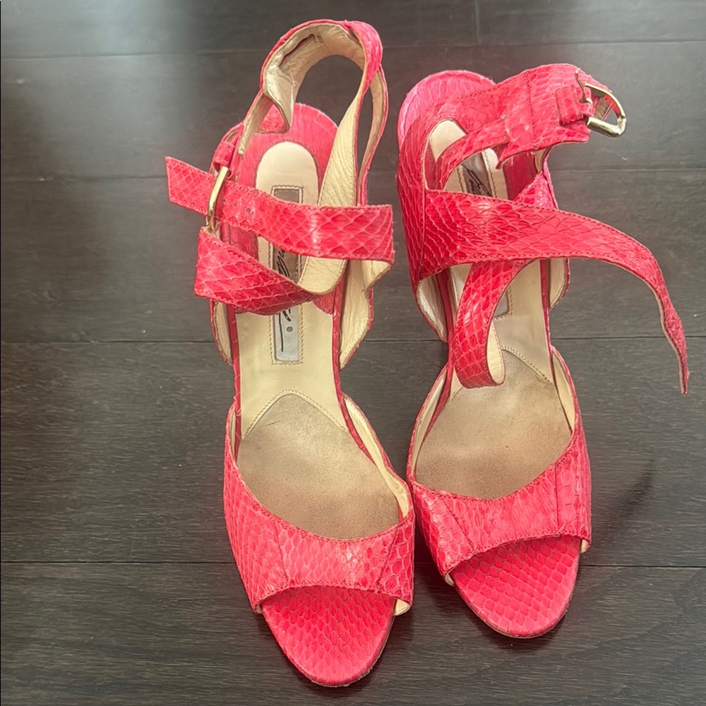 Brian Atwood Pink Stiletto Heels with Textured Design - Picture 2 of 10